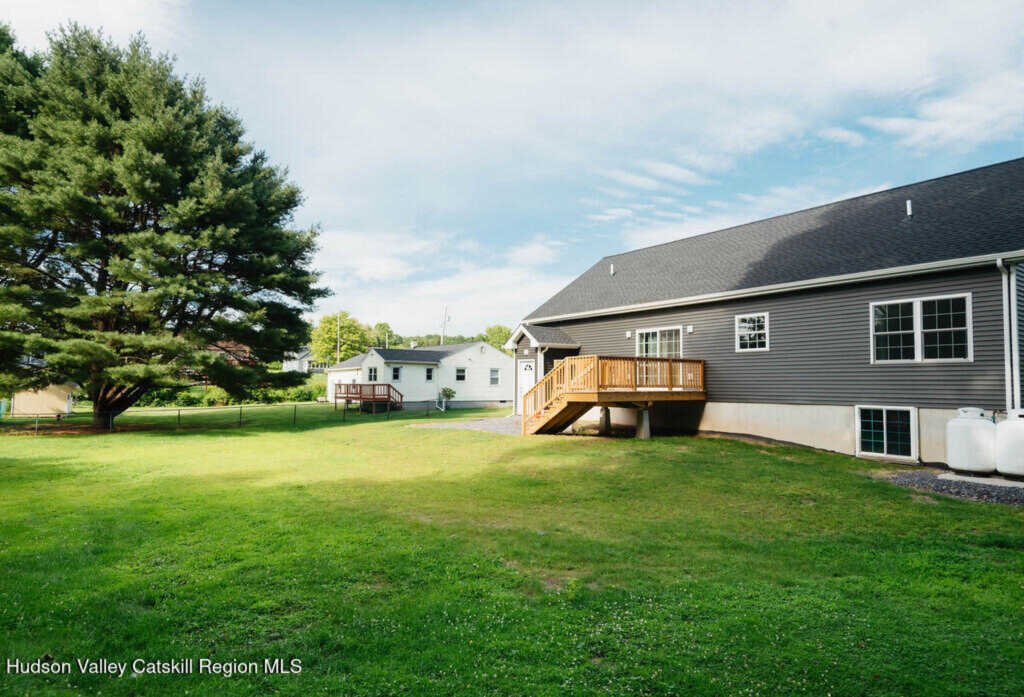 315 4th Avenue, Kingston, NY 12401 - Photo 20 of 23