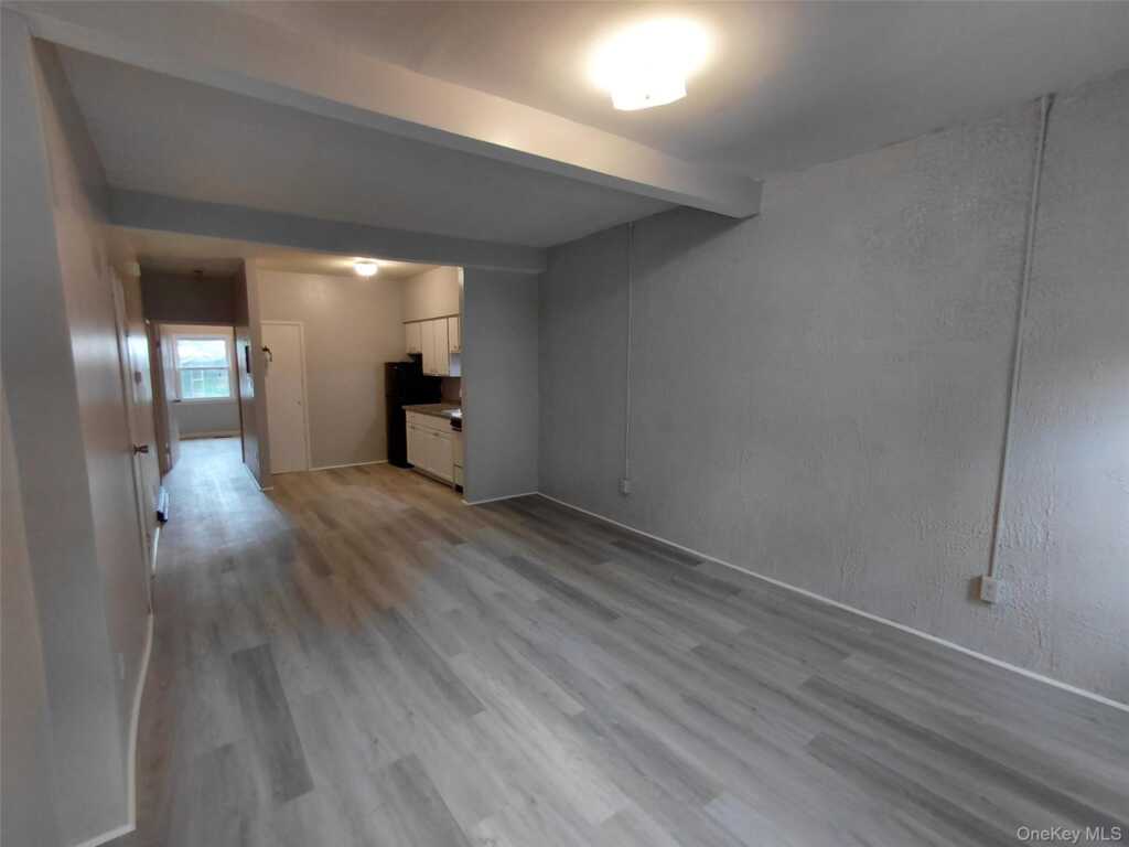 81 Franklin Street, Unit #305, Kingston, NY 12401