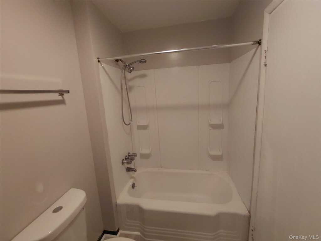 81 Franklin Street, Unit #305, Kingston, NY 12401 - Photo 9 of 13