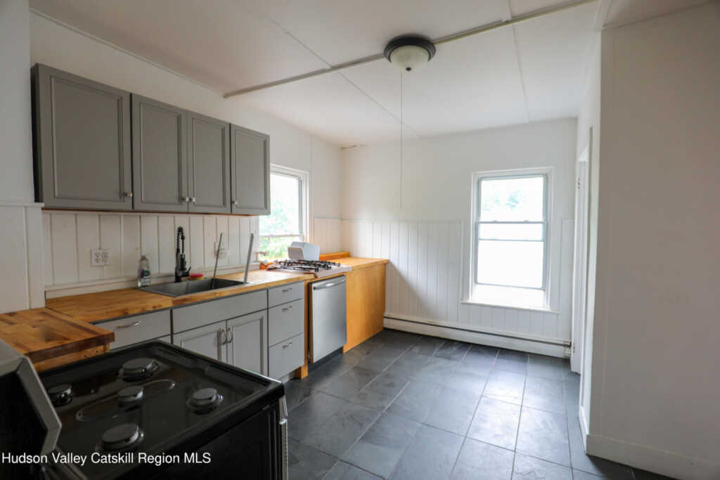 49 Main Street, Unit #2, Phoenicia, NY 12464 - Photo 7 of 22