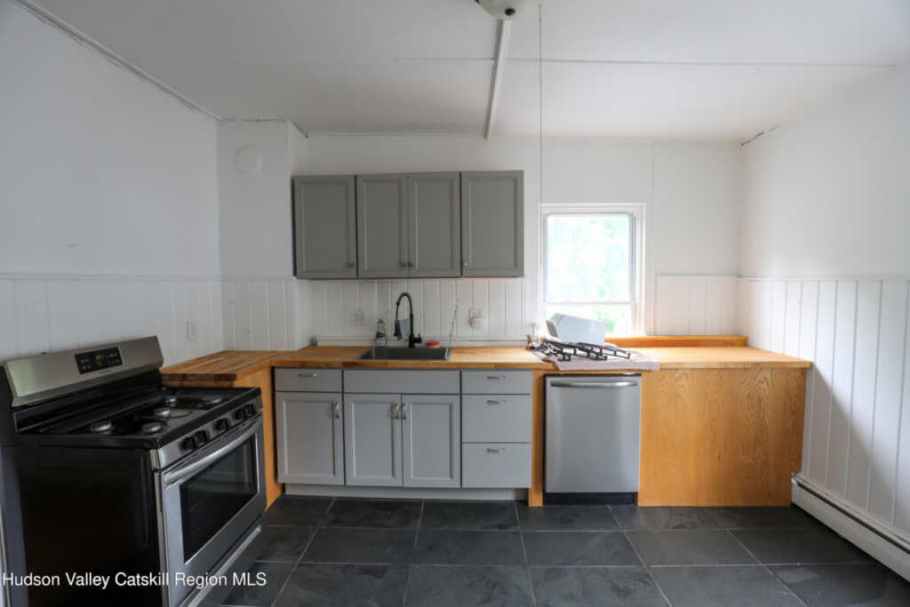 49 Main Street, Unit #2, Phoenicia, NY 12464 - Photo 9 of 22