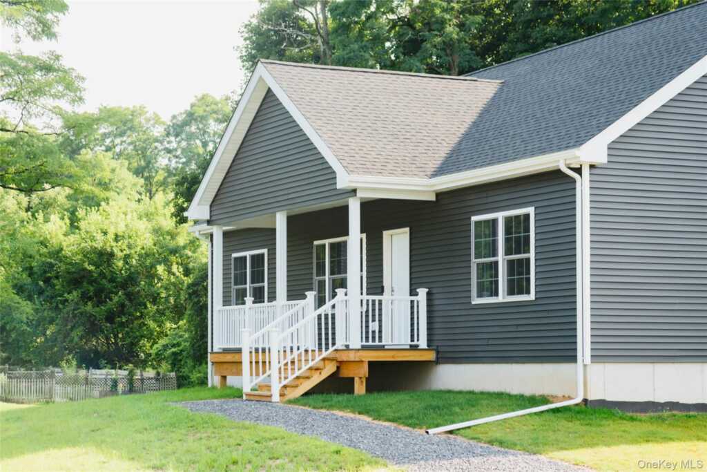 315 4th Avenue, Kingston, NY 12401 - Photo 2 of 23