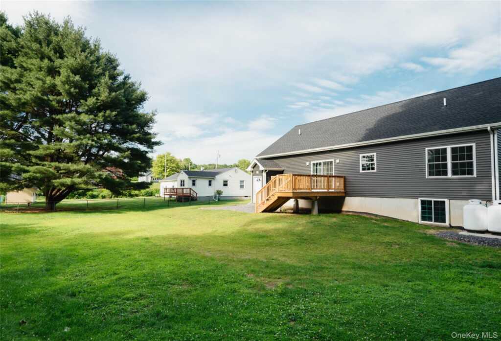 315 4th Avenue, Kingston, NY 12401 - Photo 20 of 23