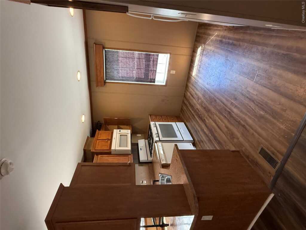 701 Sawkill, Unit #3, Kingston, NY 12401 - Photo 2 of 5