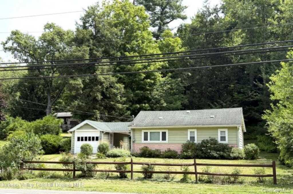 2946 State Route 32, Kingston, NY 12401
