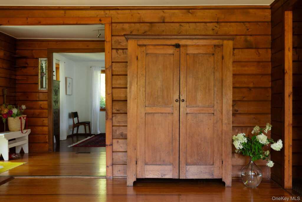 30 Locust Grove Road, Rhinebeck, NY 12572 - Photo 5 of 16