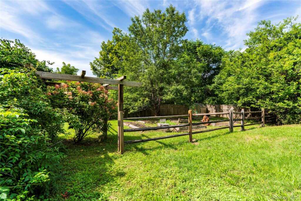 11 Miller Road, Rhinebeck, NY 12572 - Photo 6 of 31