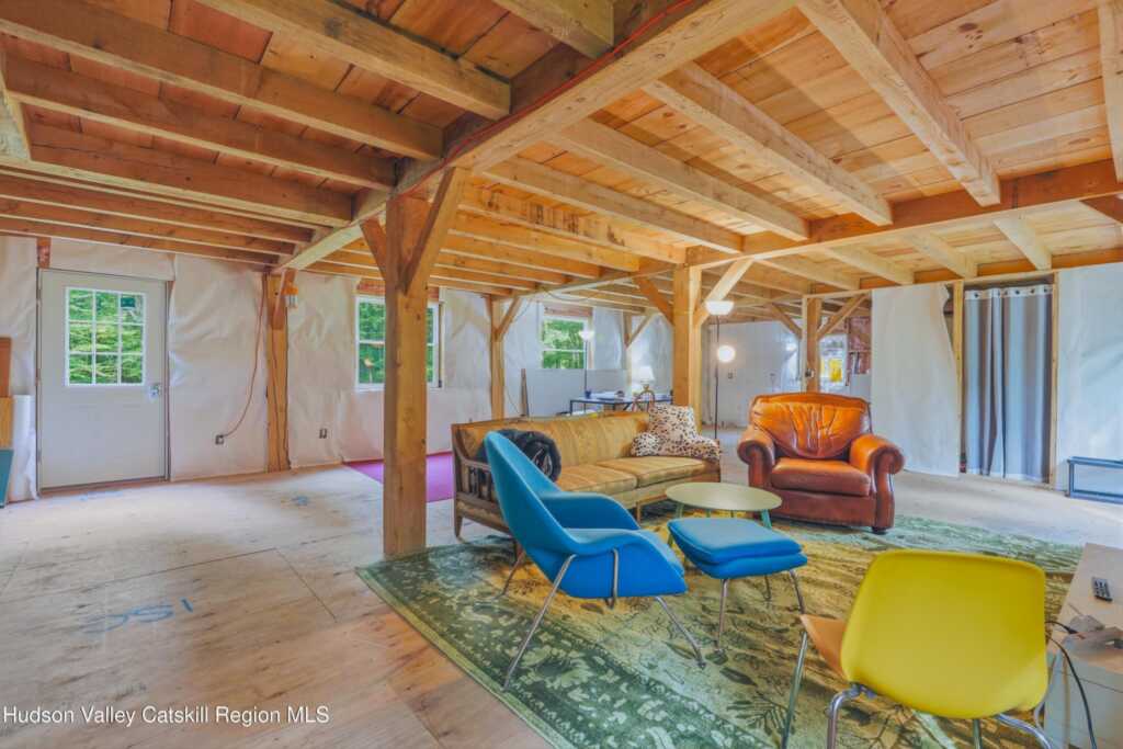 143 Manorkill Road, Saugerties, NY 12477 - Photo 3 of 16