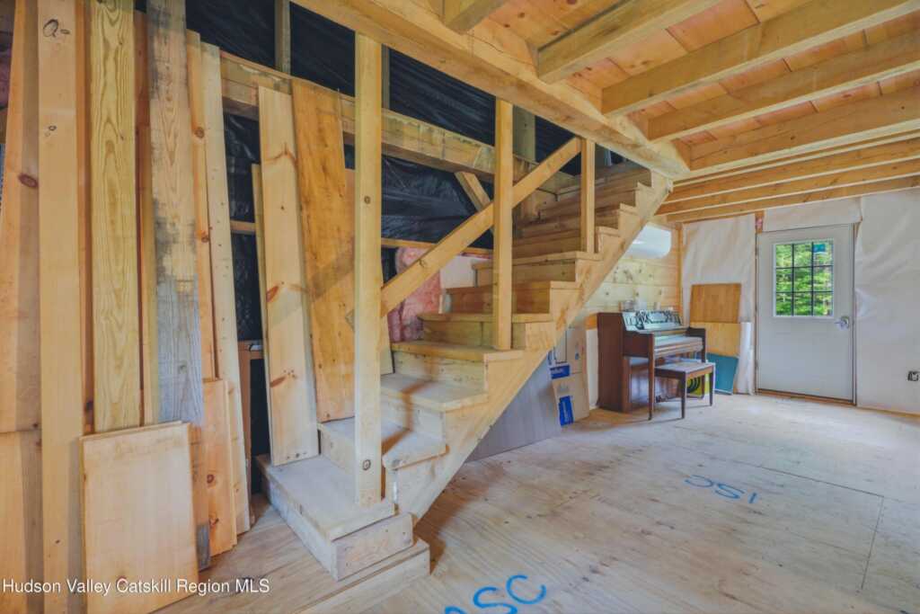 143 Manorkill Road, Saugerties, NY 12477 - Photo 8 of 16