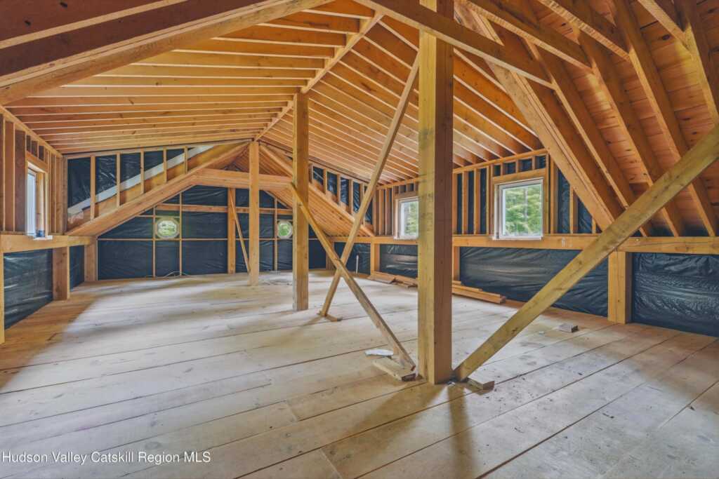 143 Manorkill Road, Saugerties, NY 12477 - Photo 9 of 16
