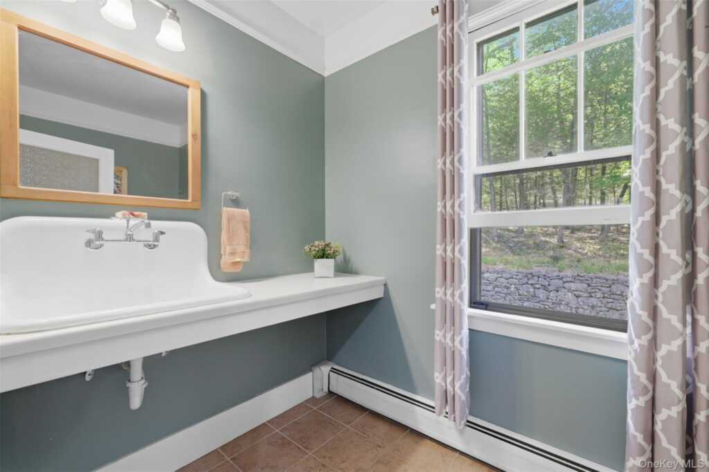 43 Augustine Road, Saugerties, NY 12477 - Photo 19 of 31