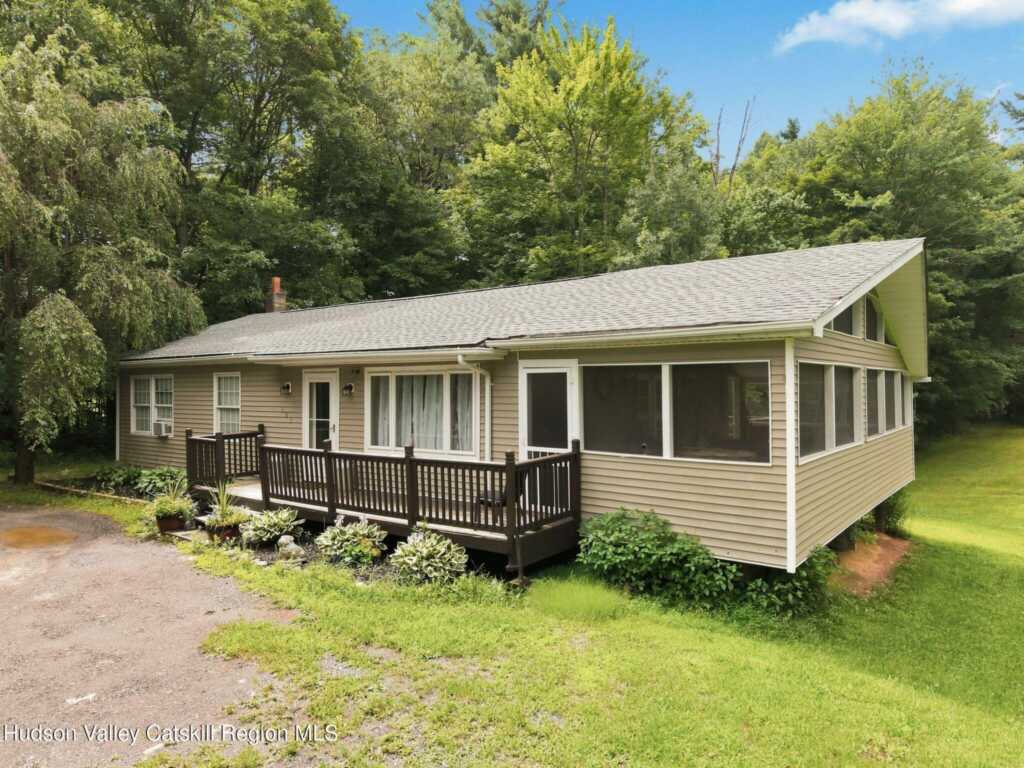 131 & 133 New York 32a, Saugerties, NY 12477 - Photo 3 of 36