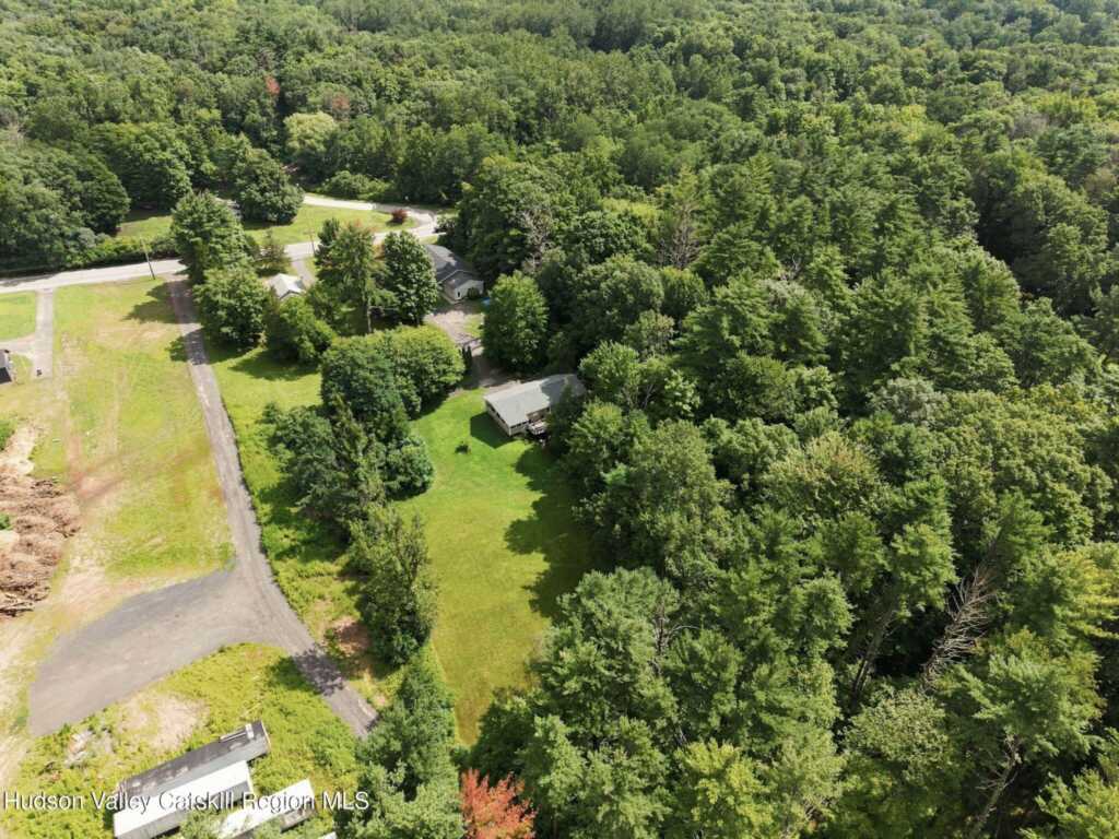131 & 133 New York 32a, Saugerties, NY 12477 - Photo 33 of 36