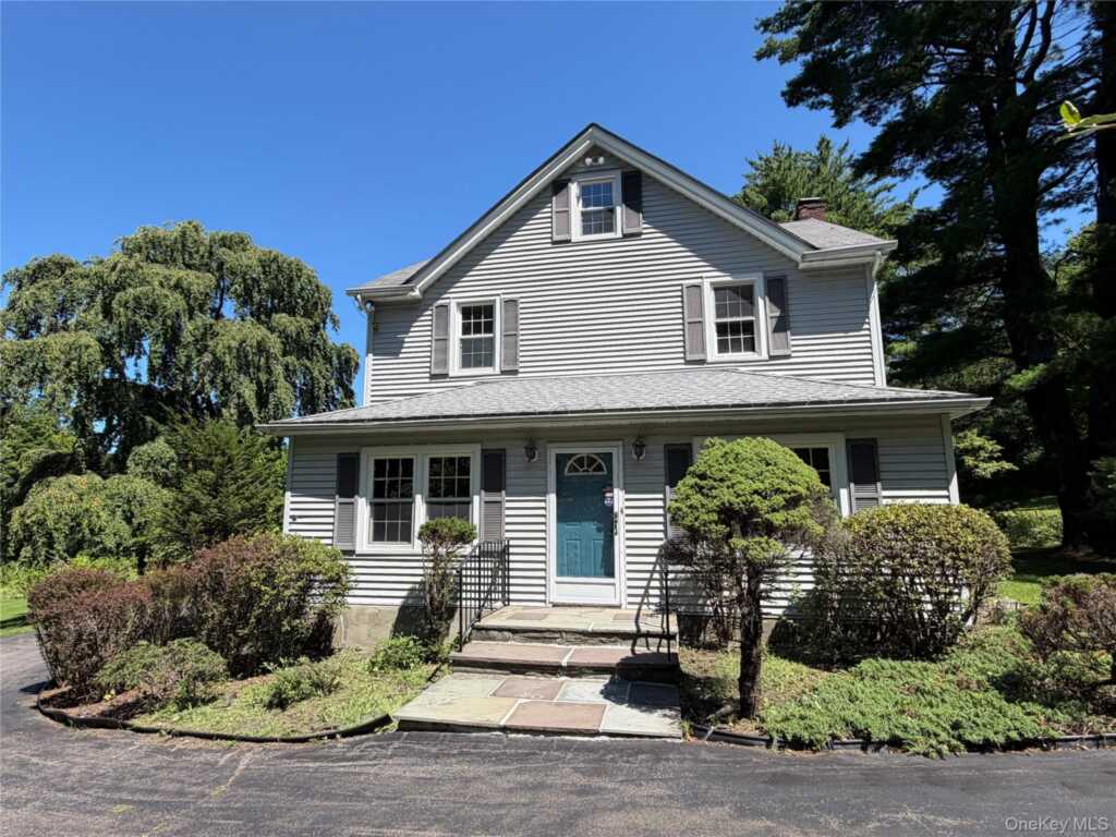 191 N Putt Corners Road, New Paltz, NY 12561