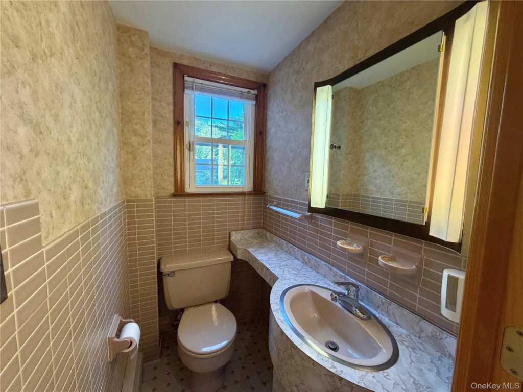 191 N Putt Corners Road, New Paltz, NY 12561 - Photo 15 of 41