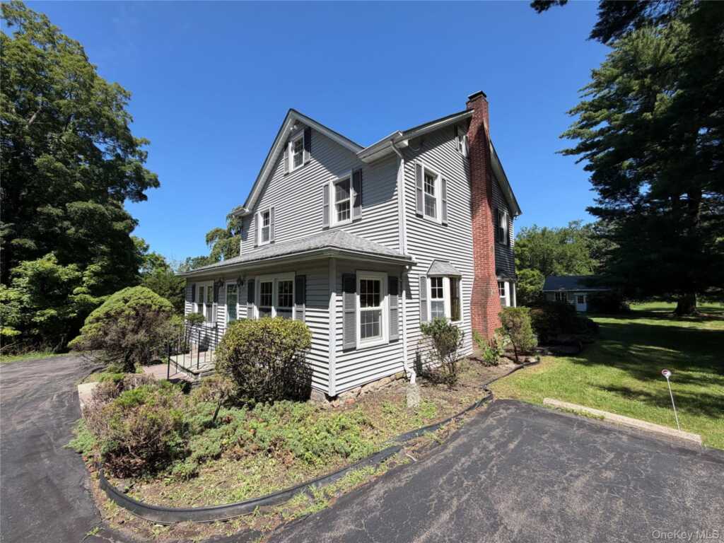 191 N Putt Corners Road, New Paltz, NY 12561 - Photo 2 of 41