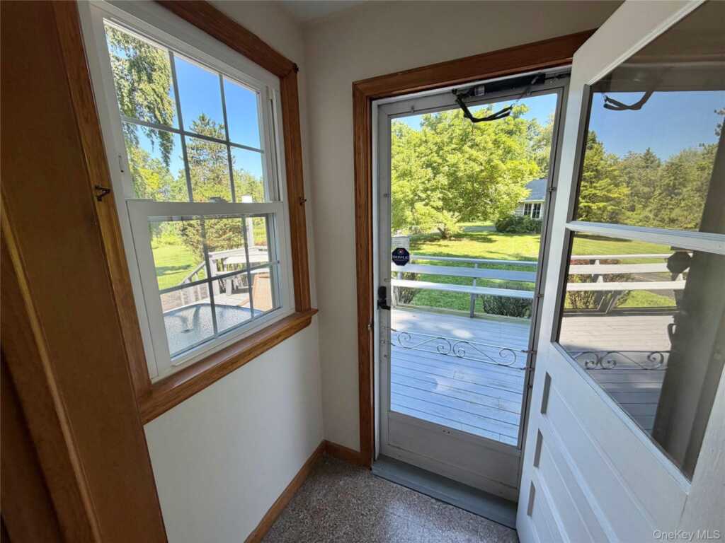 191 N Putt Corners Road, New Paltz, NY 12561 - Photo 30 of 41