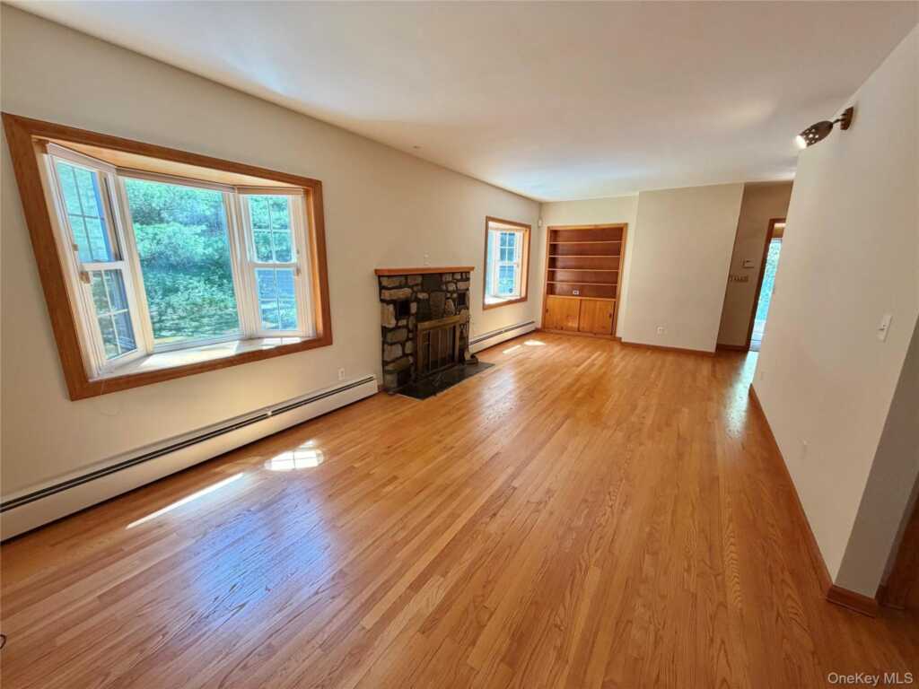 191 N Putt Corners Road, New Paltz, NY 12561 - Photo 7 of 41