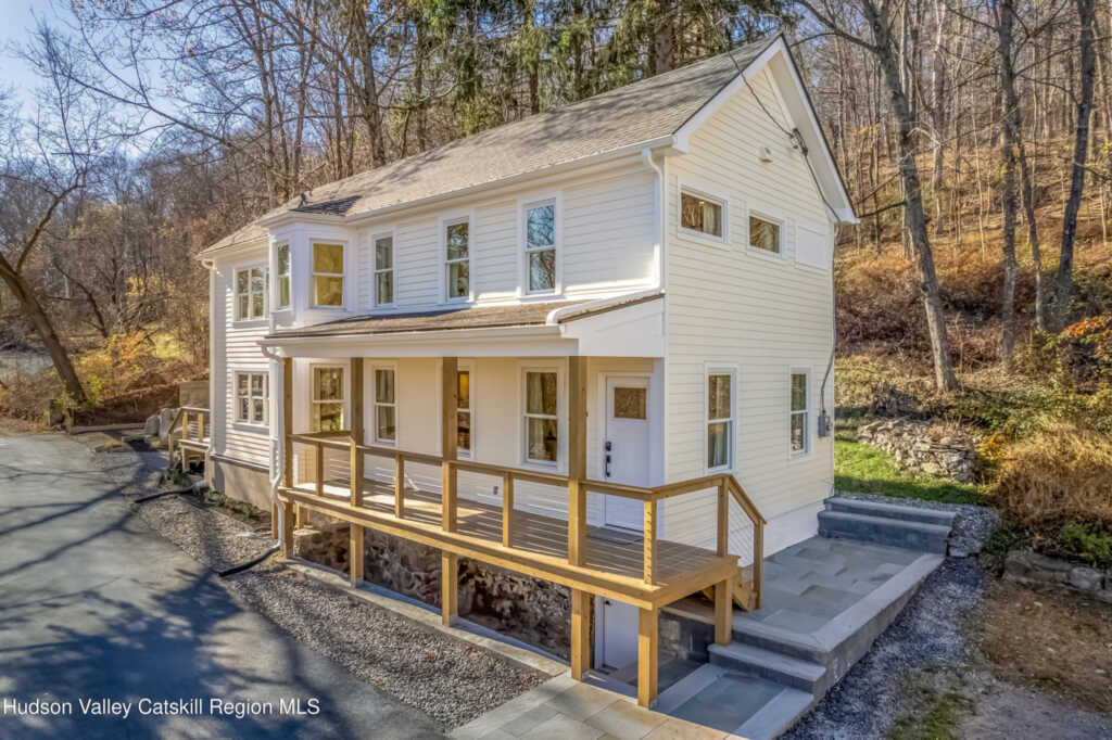 20 Campbell Street, Rosendale, NY 12472 - Photo 2 of 47