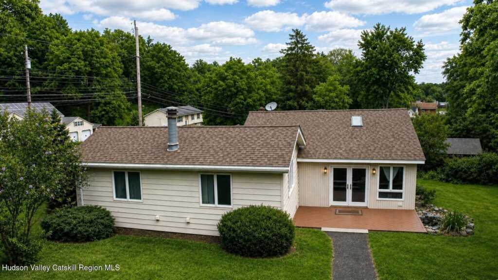 112 Glen Street, Kingston, NY 12401 - Photo 2 of 19