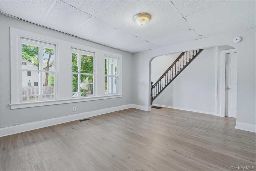 70 Van Deusen Street, Kingston, NY 12401 - Photo 7 of 20