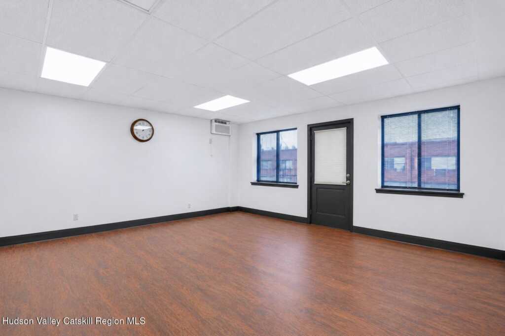 118 Grand Street, Kingston, NY 12401 - Photo 7 of 26