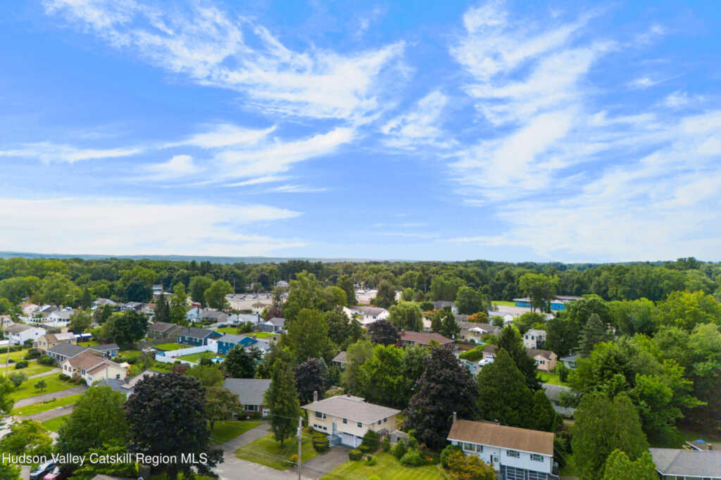 19 Louis Avenue, Saugerties, NY 12477 - Photo 4 of 37