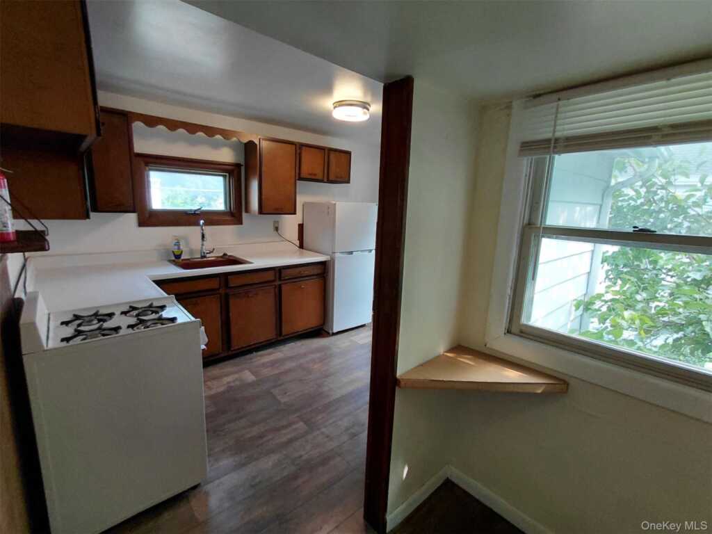 96 Clinton Avenue, Unit #4, Kingston, NY 12401 - Photo 10 of 13