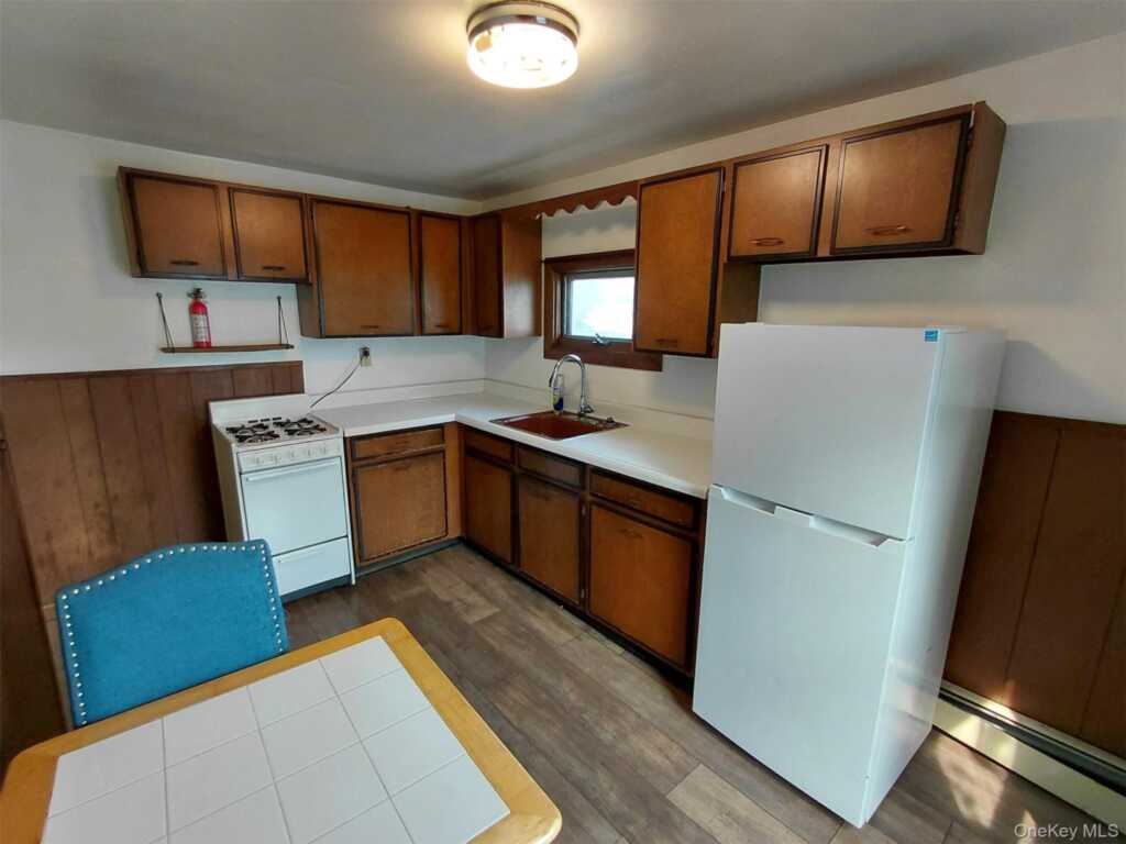 96 Clinton Avenue, Unit #4, Kingston, NY 12401 - Photo 12 of 13