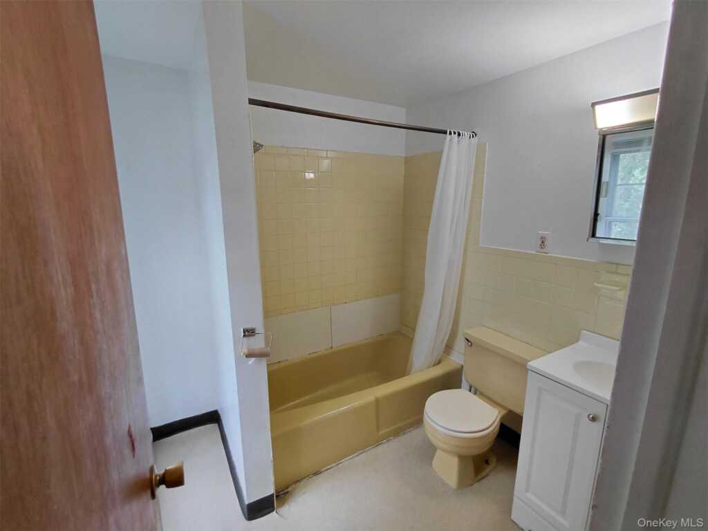 96 Clinton Avenue, Unit #4, Kingston, NY 12401 - Photo 6 of 13