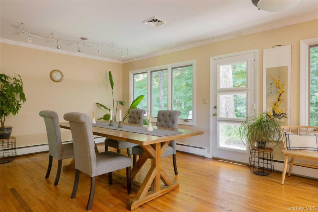 133 White Schoolhouse Road, Rhinebeck, NY 12572 - Photo 4 of 19
