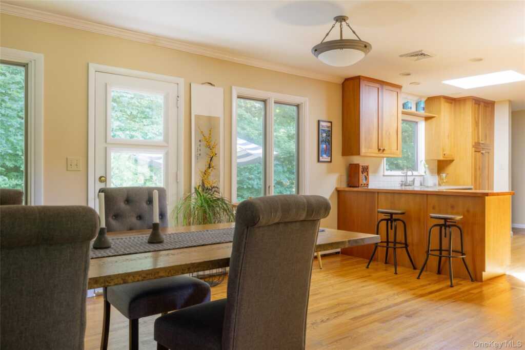 133 White Schoolhouse Road, Rhinebeck, NY 12572 - Photo 5 of 19