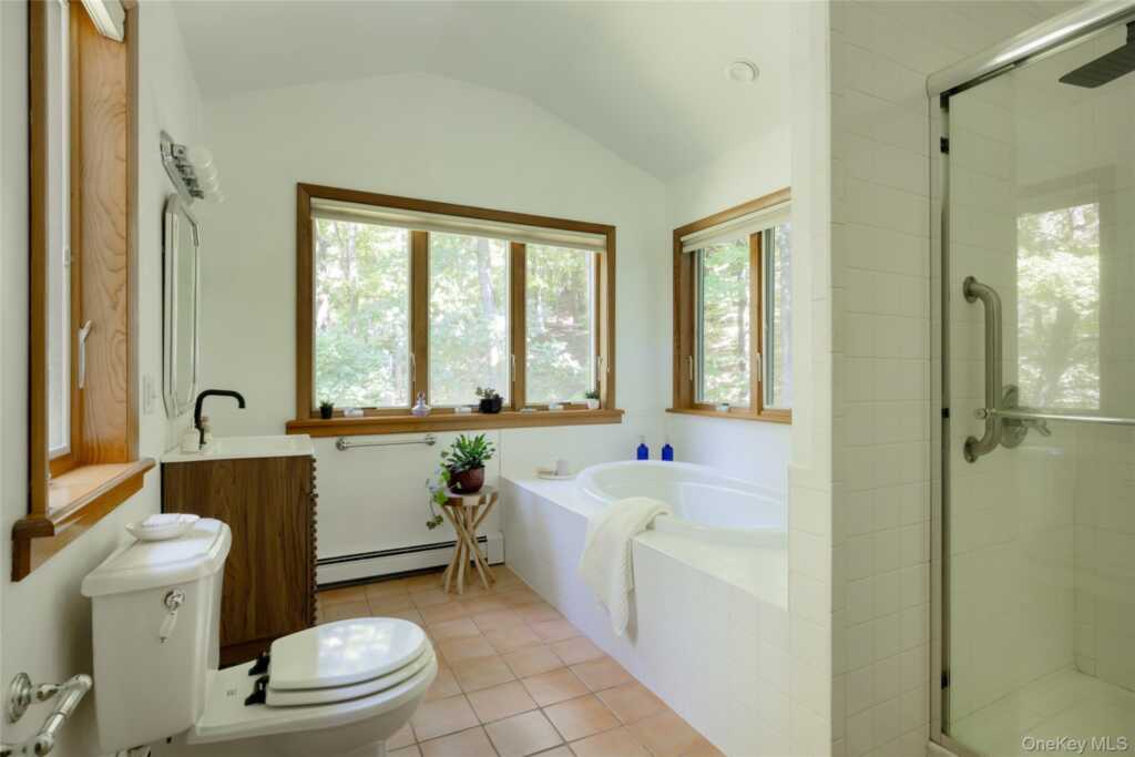 133 White Schoolhouse Road, Rhinebeck, NY 12572 - Photo 9 of 19