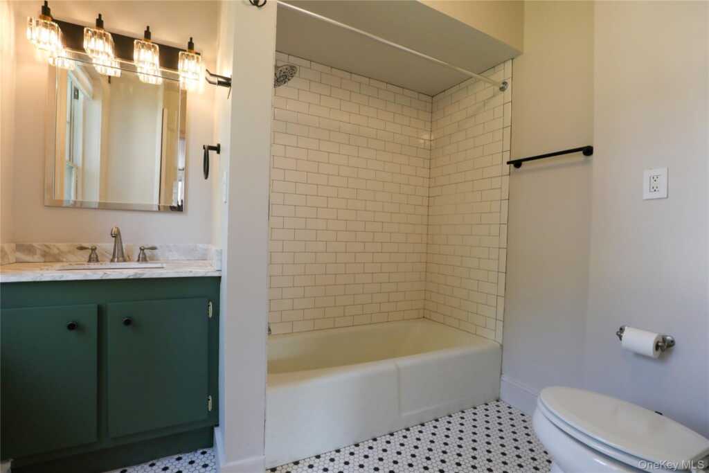 109 Saint James Street, Unit #5, Kingston, NY 12401 - Photo 14 of 18