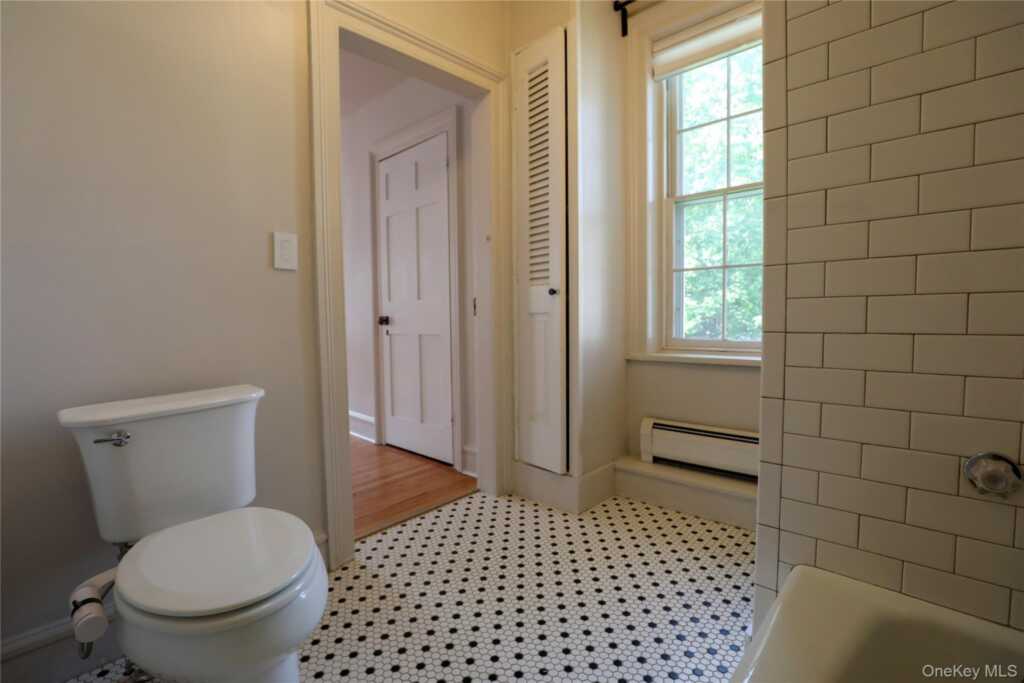 109 Saint James Street, Unit #5, Kingston, NY 12401 - Photo 15 of 18