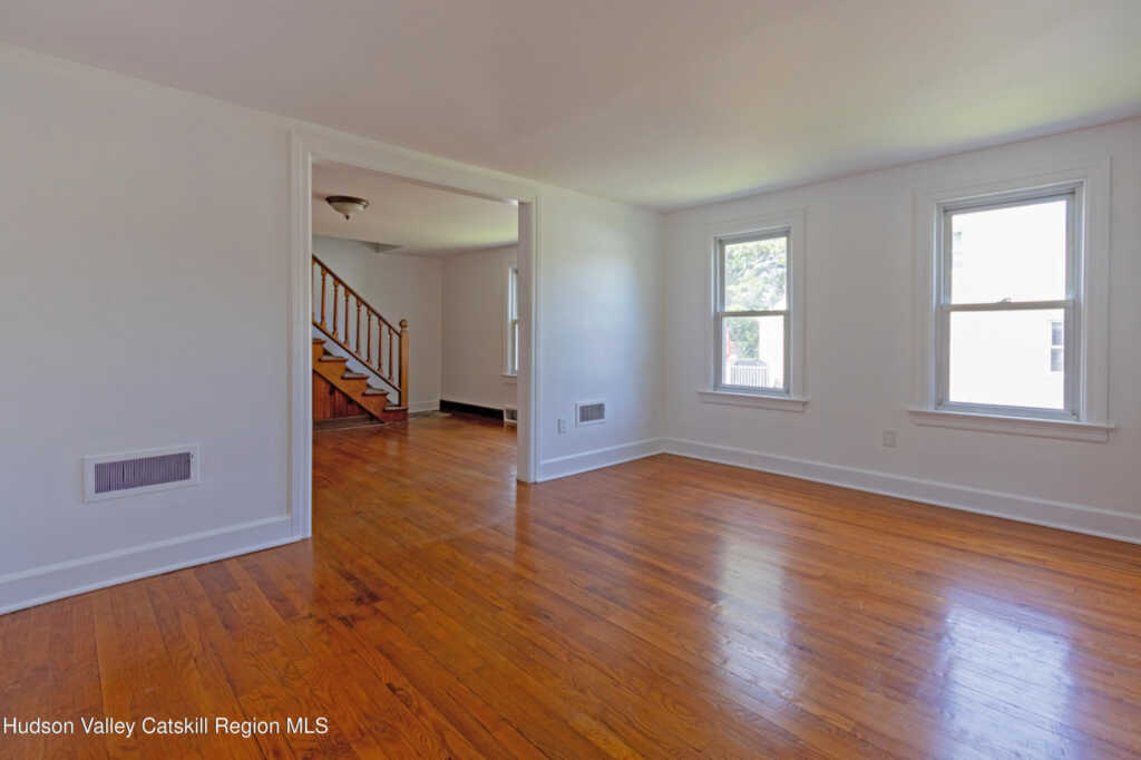 8 Myer Lane, Unit #Unit B, Saugerties, NY 12477 - Photo 3 of 21