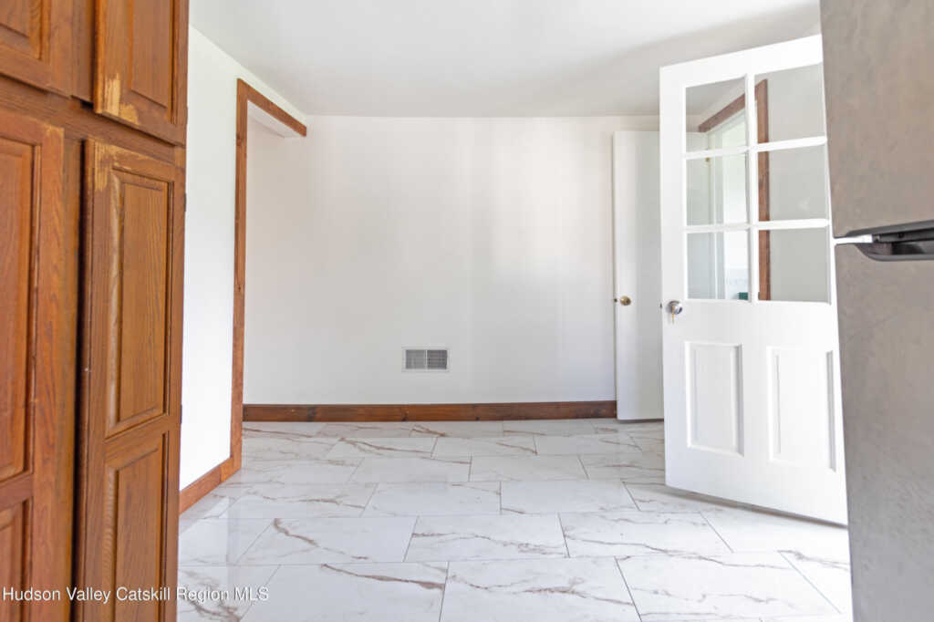 8 Myer Lane, Unit #Unit B, Saugerties, NY 12477 - Photo 9 of 21