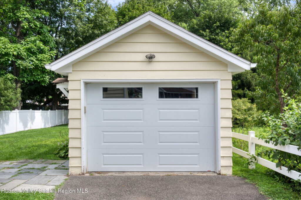 350 Wall Street, Kingston, NY 12401 - Photo 25 of 27