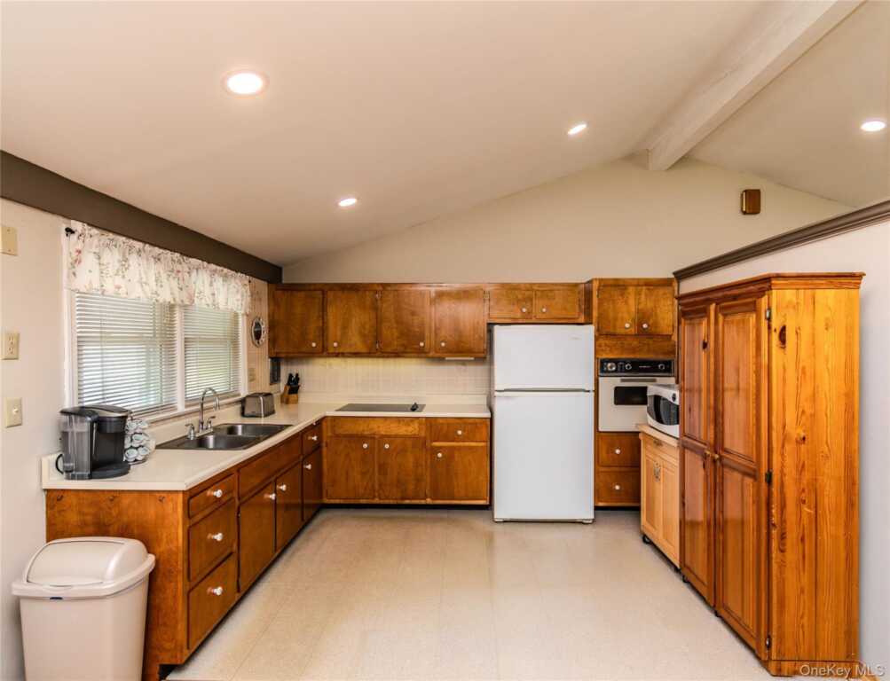 68 Parkcrest Drive, Rosendale, NY 12472 - Photo 13 of 41