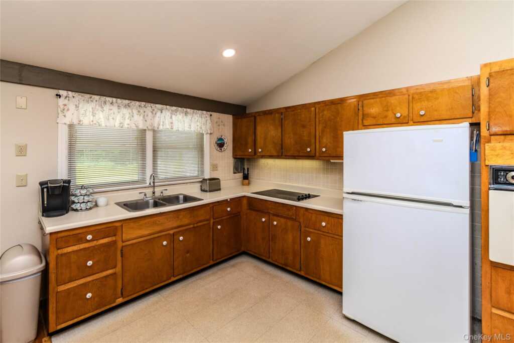 68 Parkcrest Drive, Rosendale, NY 12472 - Photo 14 of 41