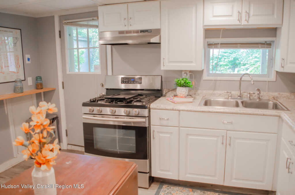 49 Gill Street, Kingston, NY 12401 - Photo 20 of 28