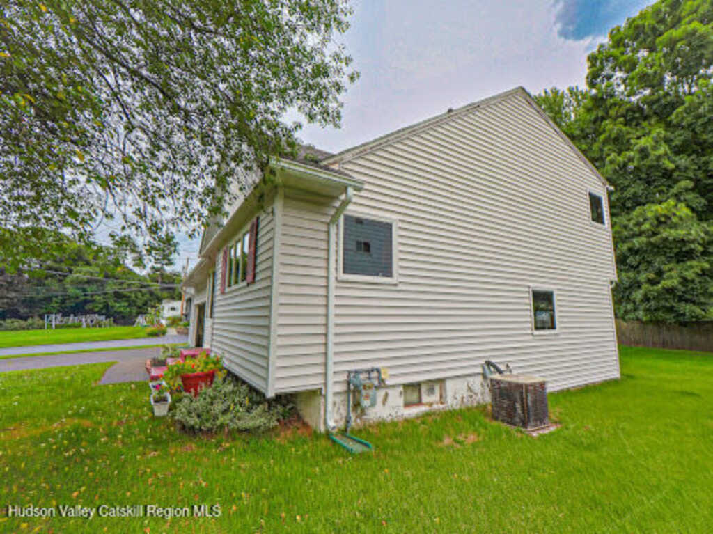 62 Appletree Drive, Saugerties, NY 12477 - Photo 37 of 48