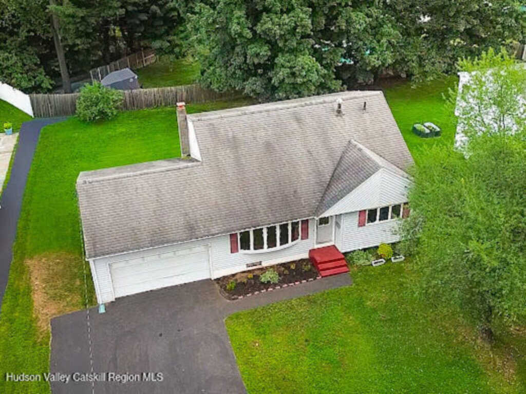 62 Appletree Drive, Saugerties, NY 12477 - Photo 4 of 48