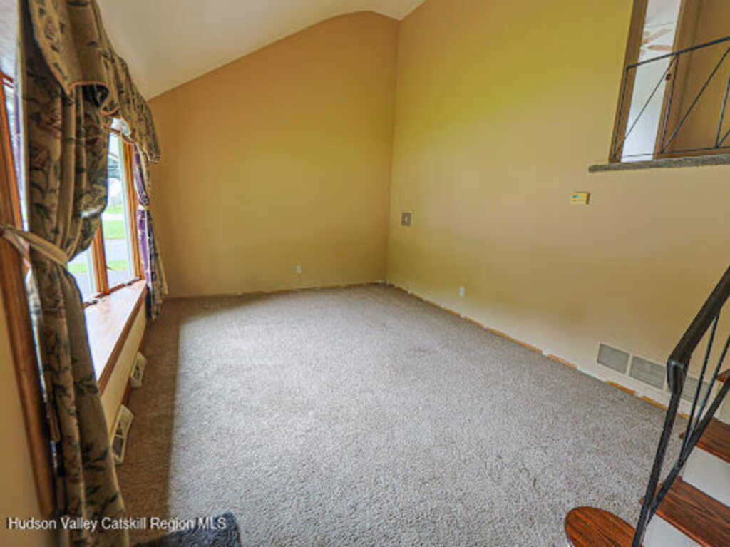 62 Appletree Drive, Saugerties, NY 12477 - Photo 6 of 48