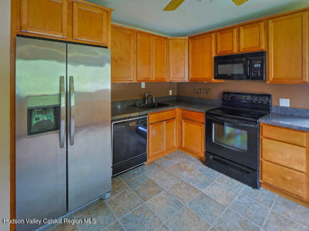 62 Appletree Drive, Saugerties, NY 12477 - Photo 9 of 48