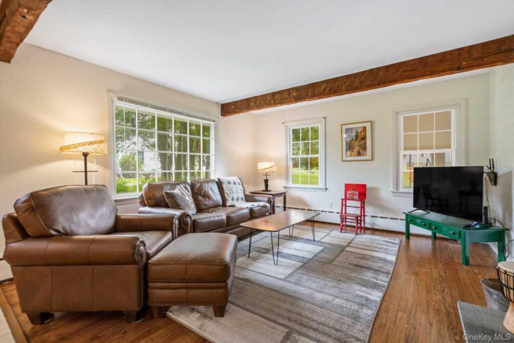 128 Rosa Lane, Hurley, NY 12443 - Photo 9 of 50
