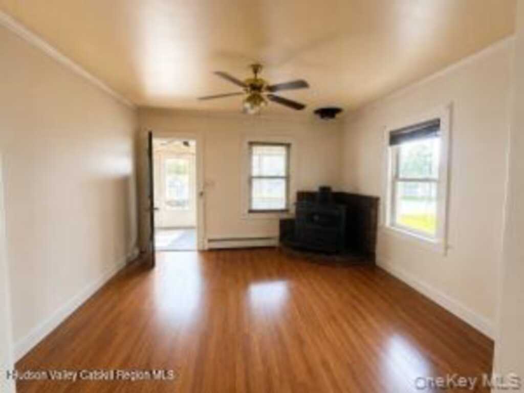 1011 Columbia Street, Kingston, NY 12401 - Photo 4 of 15