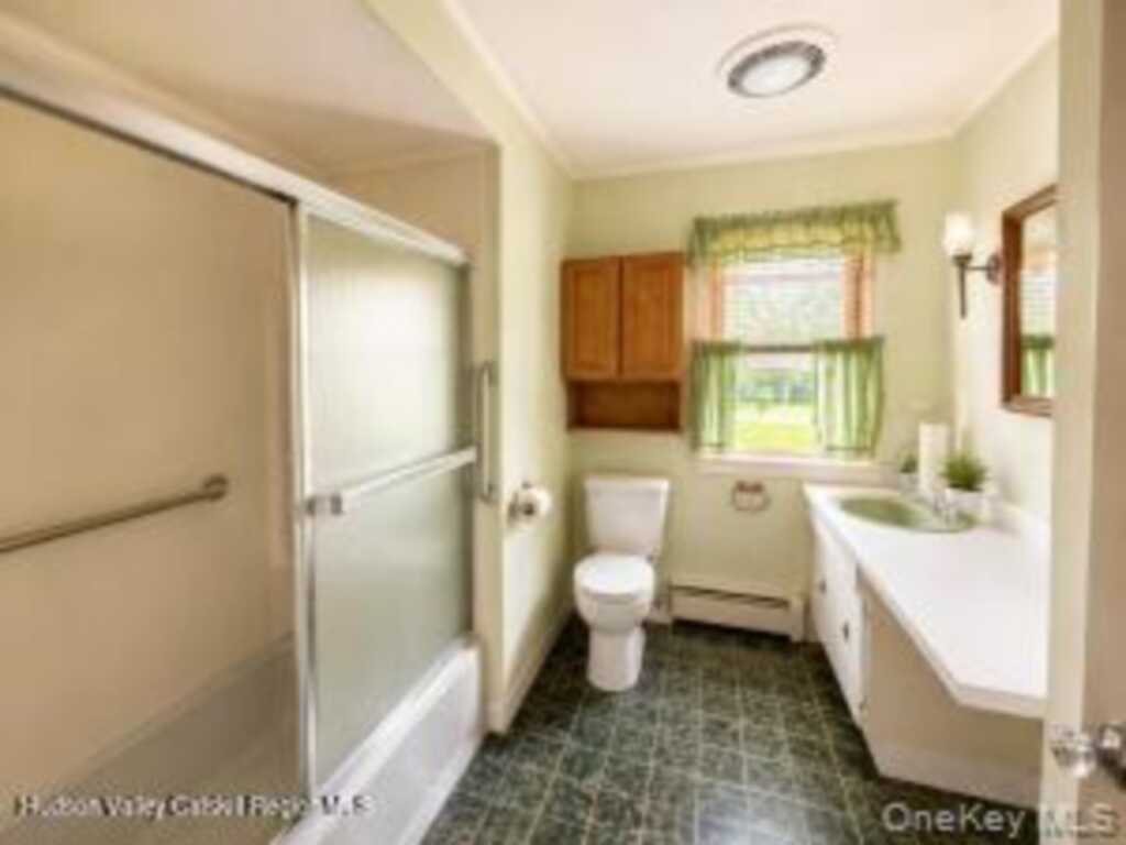 1011 Columbia Street, Kingston, NY 12401 - Photo 7 of 15