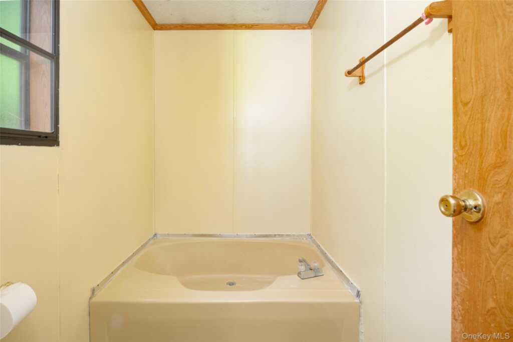 532 River Road, Rhinebeck, NY 12572 - Photo 16 of 30