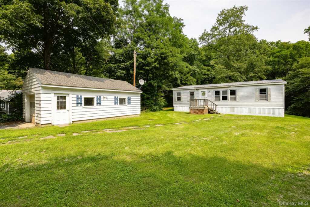 532 River Road, Rhinebeck, NY 12572 - Photo 2 of 30
